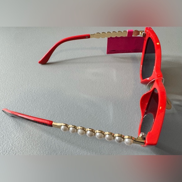 Betsey Johnson Vibrant Red Cat Eye Sunglasses with Pearl accents gold hardware - Picture 2 of 5